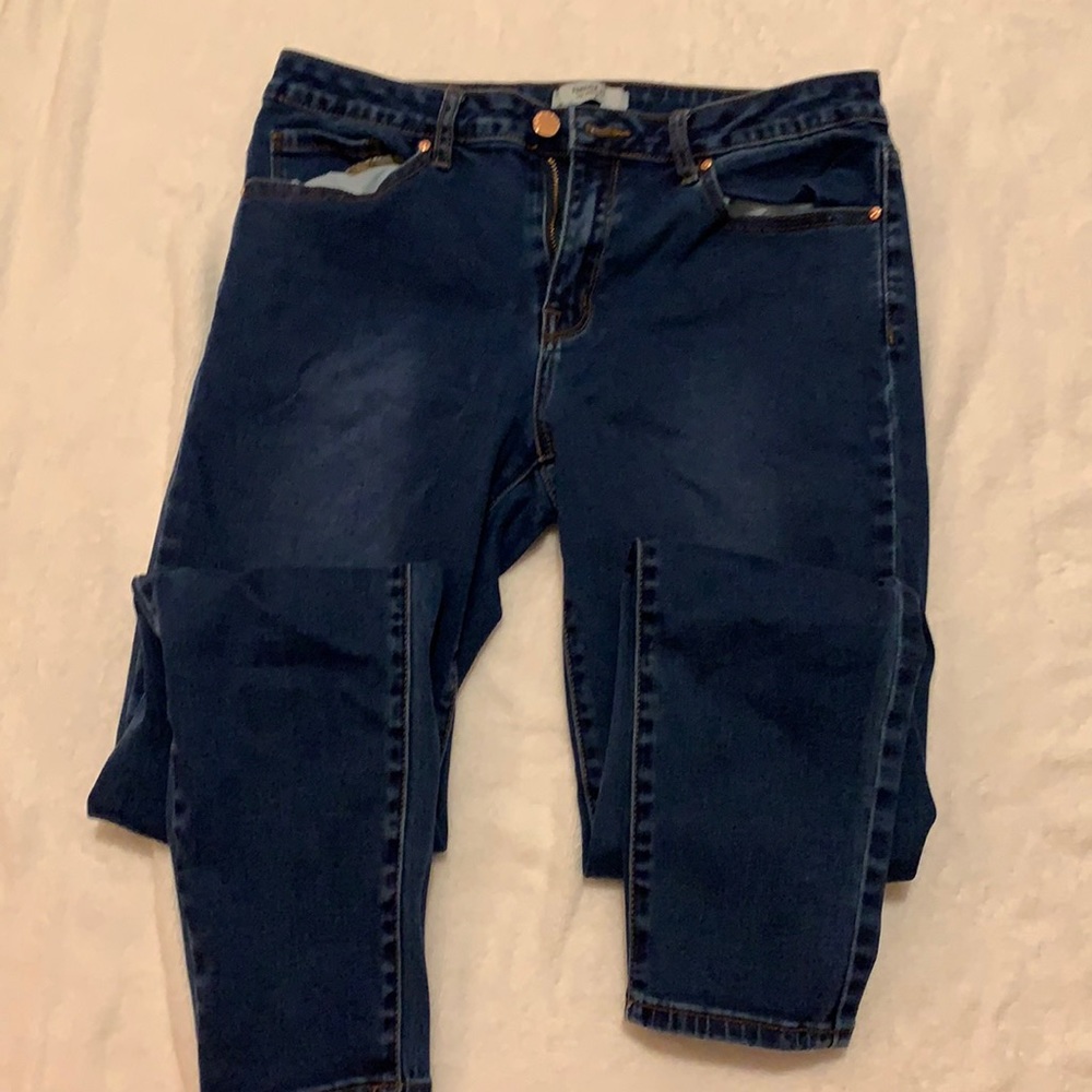 dark blue stretchy jeans